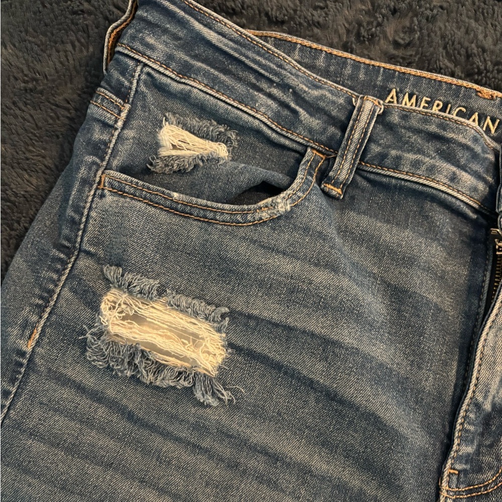 American Eagle Outfitters Ripped Denim Skinny Jeans - Picture 3 of 4